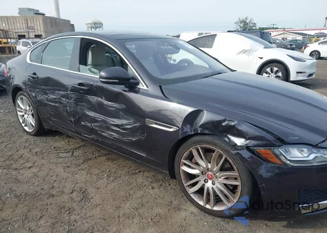 2017 Jaguar Xf 35T Prestige из США, поврежденный, VIN SAJBK4BV9HCY34783